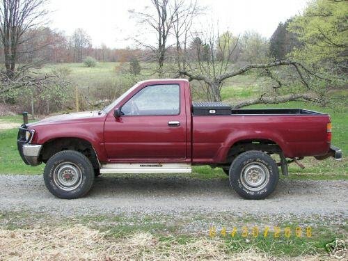 Photo of a 1989-1991 Toyota Truck in Medium Red Pearl (paint color code 3H4