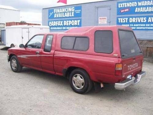 Photo of a 1992-1995 Toyota Truck in Garnet Pearl (paint color code 3K3