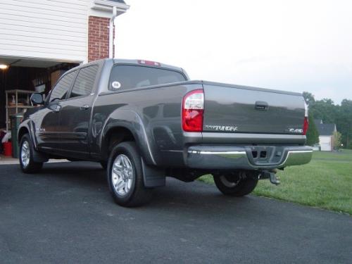 Photo of a 2004 Toyota Tundra in Phantom Gray Pearl (paint color code 1E3)