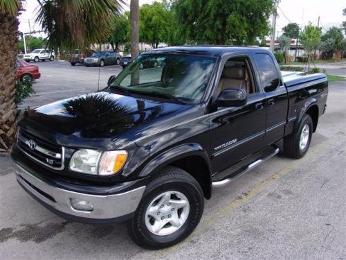 Photo of a 2000-2006 Toyota Tundra in Black (paint color code 202