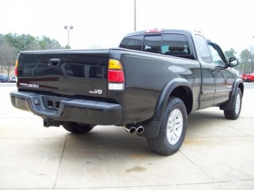 Photo of a 2000-2006 Toyota Tundra in Black (paint color code 202