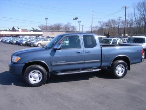 Photo of a 2005-2006 Toyota Tundra in Blue Steel Metallic (paint color code 8J7)