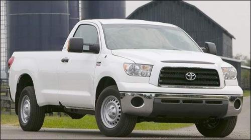 Photo of a 2007 Toyota Tundra in Super White (paint color code 040)