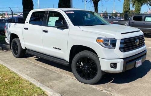 Photo of a 2021 Toyota Tundra in Wind Chill Pearl (paint color code 089