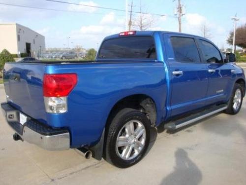 Photo of a 2007-2010 Toyota Tundra in Blue Streak Metallic (paint color code 8T7