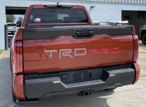 Photo of a 2024-2025 Toyota Tundra in Terra (paint color code 4Z0)