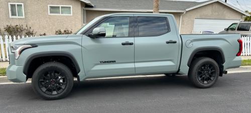 Photo of a 2022-2025 Toyota Tundra in Lunar Rock (paint color code 6X3)