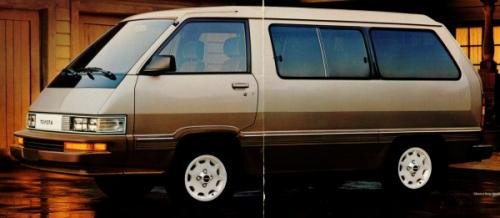 Photo of a 1989 Toyota Van in Beige Metallic on Taupe Metallic (paint color code 22L