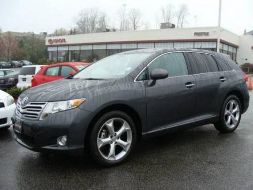 Photo of a 2009-2015 Toyota Venza in Magnetic Gray Metallic (paint color code 1G3)