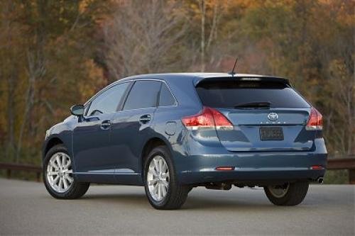 Photo of a 2009-2012 Toyota Venza in Tropical Sea Metallic (paint color code 8U6)