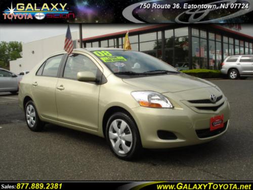 Photo of a 2007-2008 Toyota Yaris in Olive Mist Metallic (paint color code 6U4)