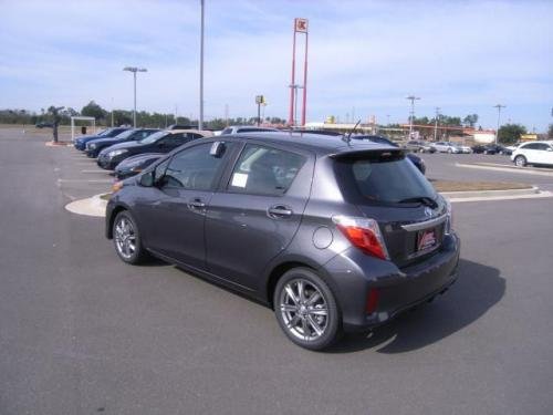 Photo of a 2012-2018 Toyota Yaris in Magnetic Gray Metallic (paint color code 1G3)