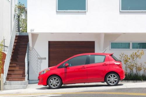 Photo of a 2012-2016 Toyota Yaris in Absolutely Red (paint color code 3P0)