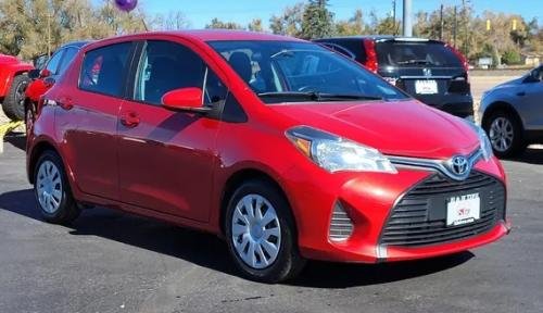 Photo of a 2016-2017 Toyota Yaris in Barcelona Red Metallic (paint color code 3R3
