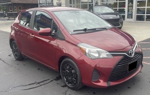 Photo of a 2017-2018 Toyota Yaris in Ruby Flare Pearl (paint color code 2PN)