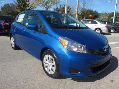 Photo Image Gallery & Touchup Paint: Toyota Yaris in Blazing Blue Pearl ...